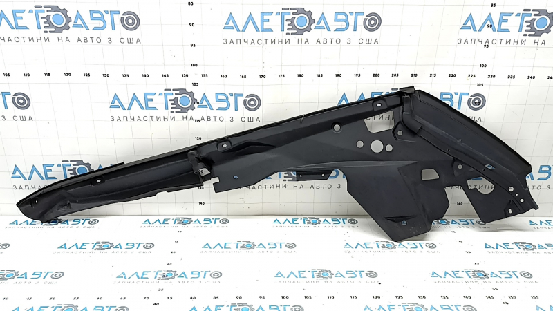 The hood-wing seal, left BMW X5 G05 19-26, has dried out