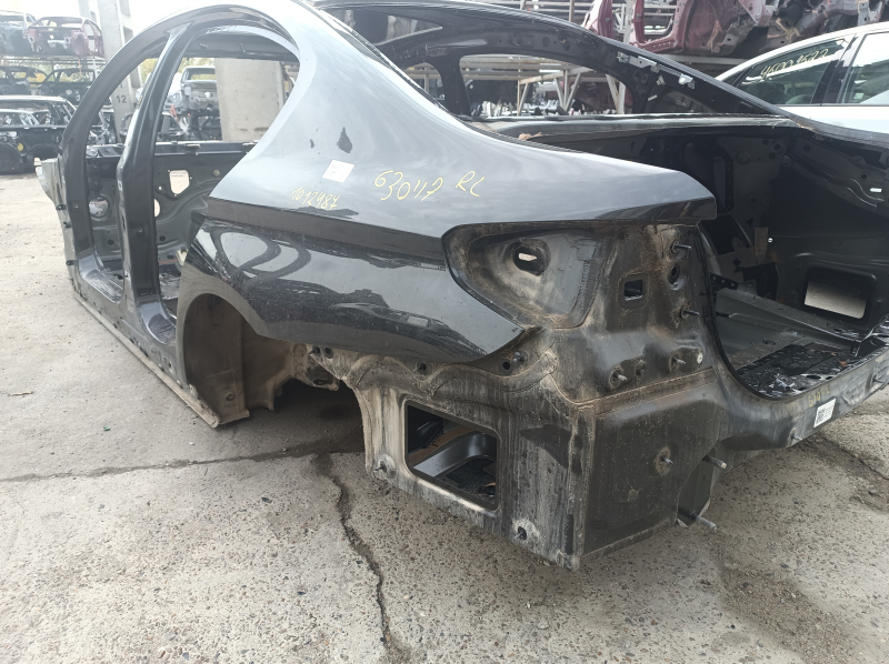 Quarter wing rear left BMW 5 G30 17-23 on the body, graphite