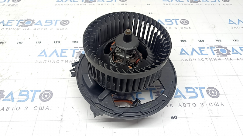 Heater fan motor VW Tiguan 18-24 Valeo