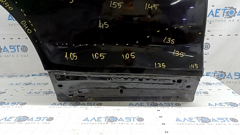 Bare rear right door of Audi Q5 80A 19-25 black LY9B, with a limiter and a limiter boot, after repair, the paint has swelled, the limiter insert is scrolling
