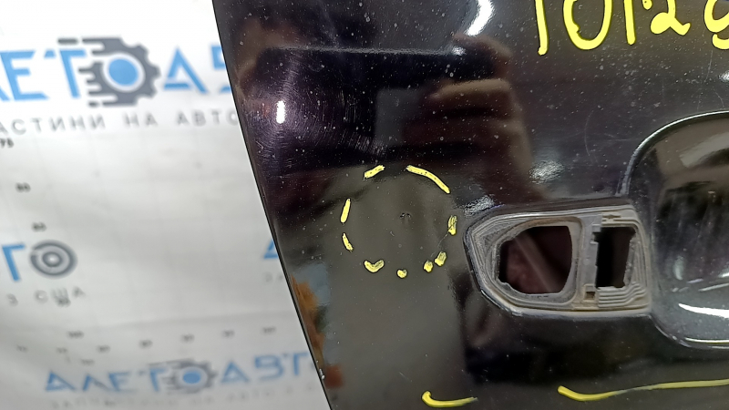 Bare rear right door of Audi Q5 80A 19-25 black LY9B, with a limiter and a limiter boot, after repair, the paint has swelled, the limiter insert is scrolling