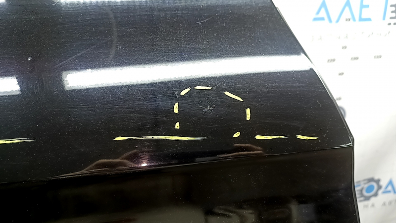 Bare rear right door of Audi Q5 80A 19-25 black LY9B, with a limiter and a limiter boot, after repair, the paint has swelled, the limiter insert is scrolling