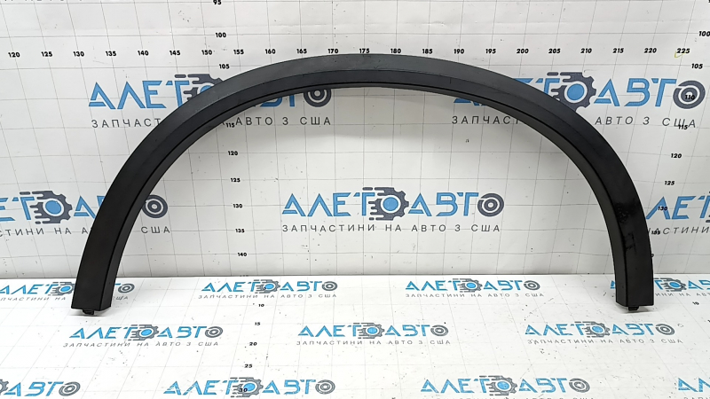 Rear left fender arch trim BMW X5 G05 21-26 structure, scratches, faded