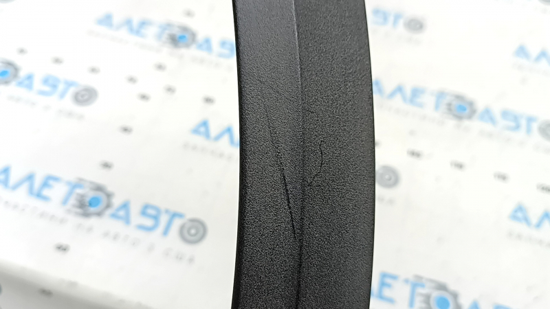 Rear left fender arch trim BMW X5 G05 21-26 structure, scratches, faded