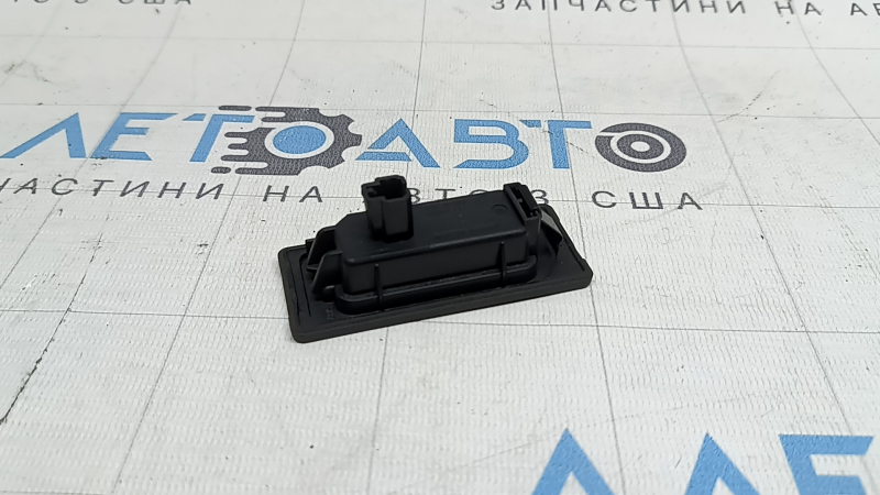 Right trunk lid number plate light for Audi A3 22-26