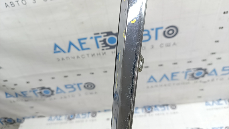 Right radiator grille molding eyelash for Honda Accord 21-22, light chrome, with seal, chrome defect