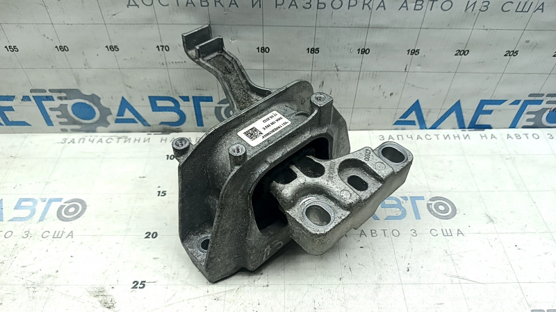 Right engine mount Audi A3 22-26