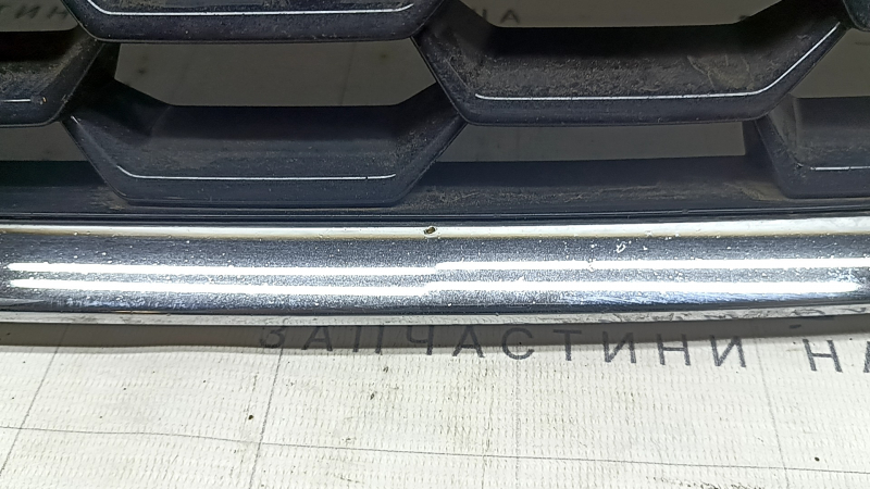 Radiator grill Audi A3 22-26 dark chrome, with emblem, scratches on chrome, crack on license plate mount