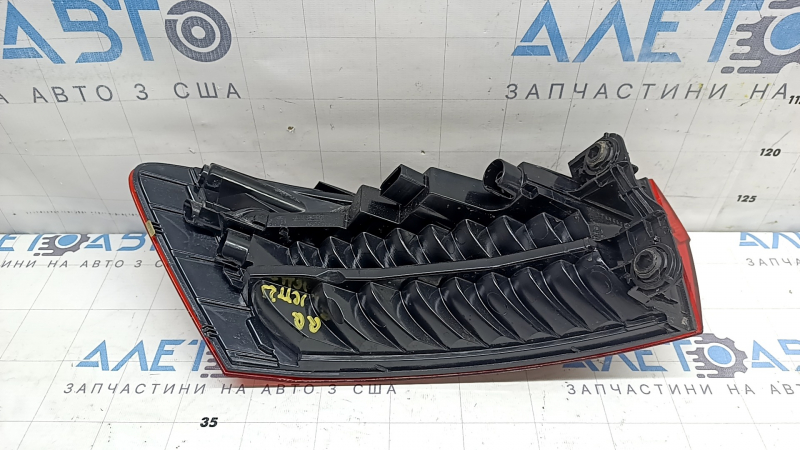 Outer wing light right VW Jetta 20-26