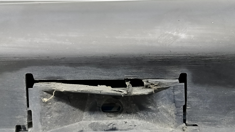 Right threshold Honda Accord 23-26 with seal, structure, scratches, broken fasteners