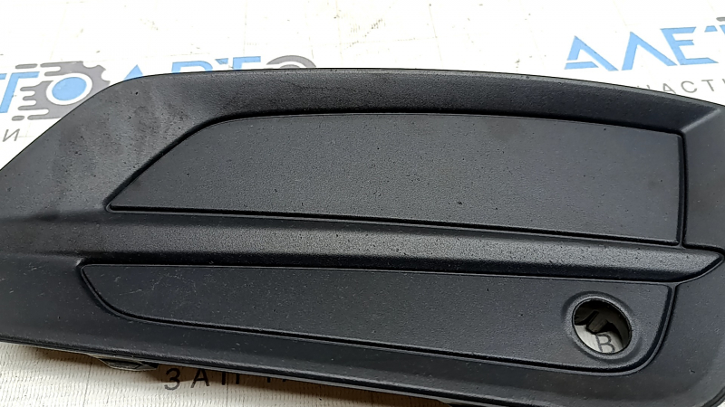 Right front bumper grille Volvo XC60 18-21 for parking sensors, structure, scratches