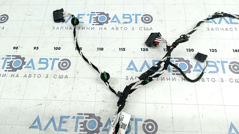 Wiring for the rear left door of a VW Jetta 19-26