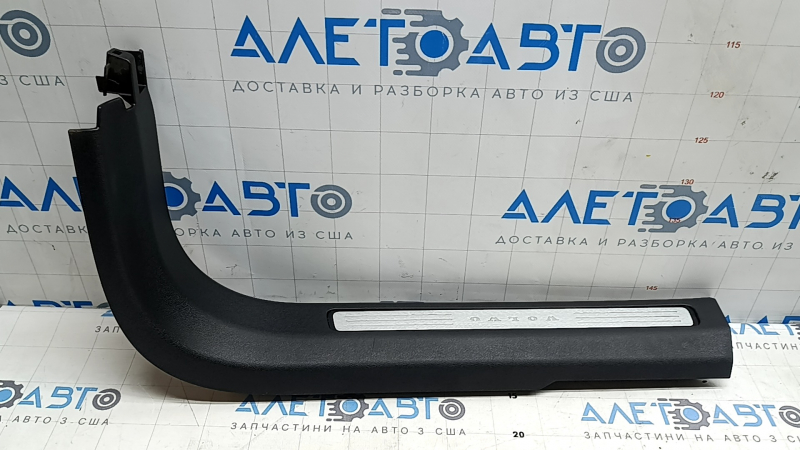 Front right door sill trim Volvo XC60 18-26 black with chrome insert, scratches, scratches on chrome