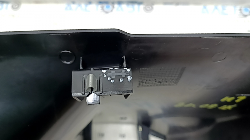 Lower left center pillar trim Volvo XC60 18-26 black, broken mount, scratches
