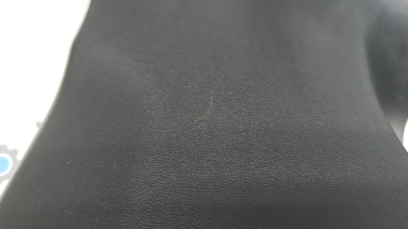 Lower left center pillar trim Volvo XC60 18-26 black, broken mount, scratches