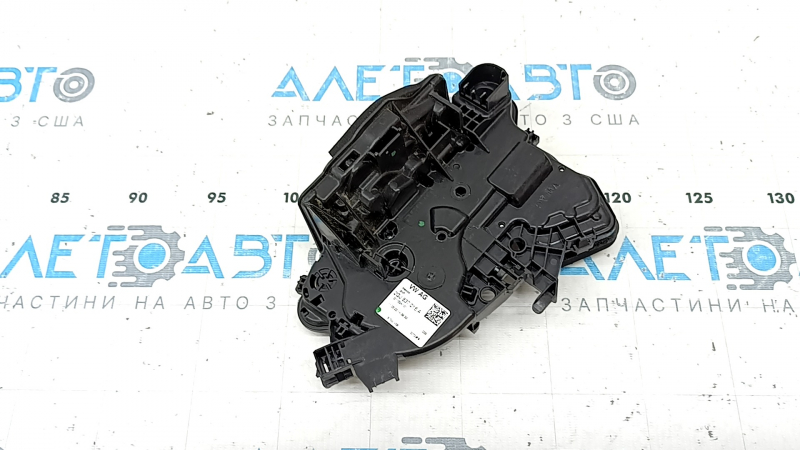 Front right door lock VW Taos 22-25