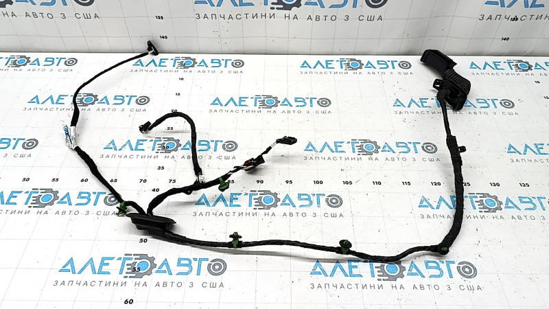 Wiring for the rear left door of a VW Taos 22-25