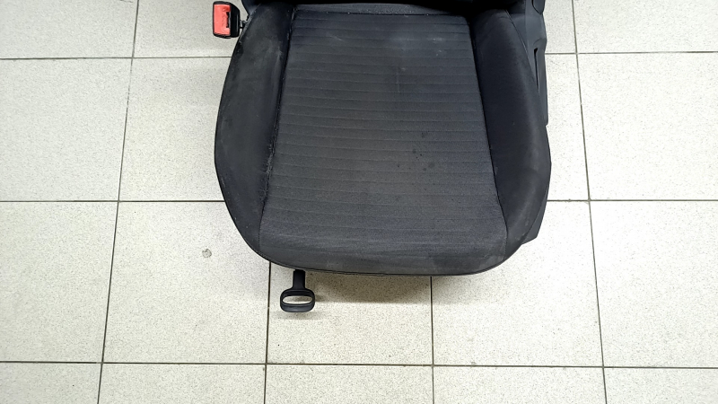 Driver's seat VW Jetta 22-26 without airbag, mechanical, black fabric, for cleaning