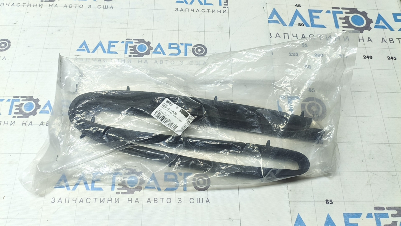 Door seal on the right threshold Mazda CX-5 13-16