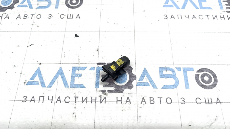 Right windshield washer nozzle Nissan Murano 25-26
