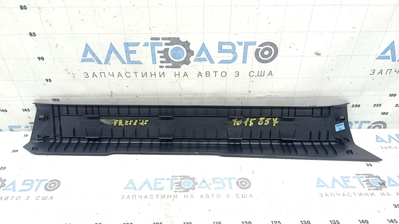 Front right door sill trim Nissan Murano 25-26 black, scratches