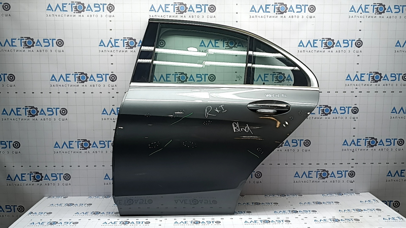 Complete rear left door Mercedes C-class W205 16-21 aluminum, graphite 992, keyless, scratches, nicks