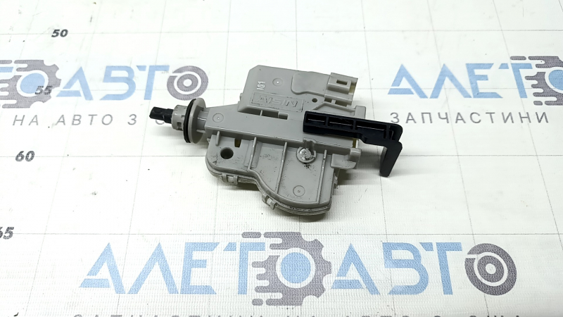 Fuel filler flap lock Toyota Highlander 20-22 hybrid