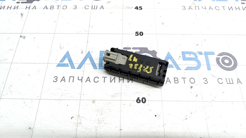 Central left light for Nissan Murano 25-26 under sunroof
