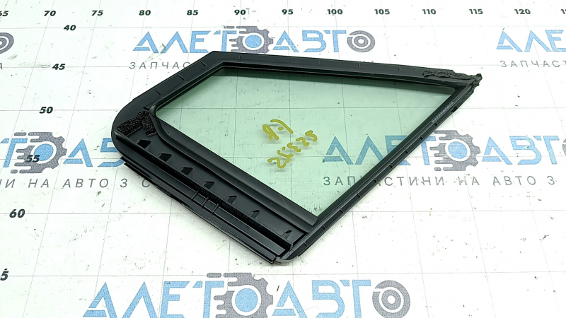 Front right triangle door glass Nissan Murano 25-26 with seal