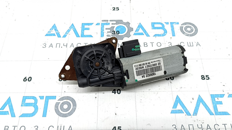 Driver's seat height adjustment motor VW Taos 22-24 bracket corrosion