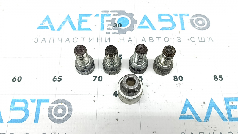 Wheel bolt secret M14x1.5 VW Taos 22-25 set