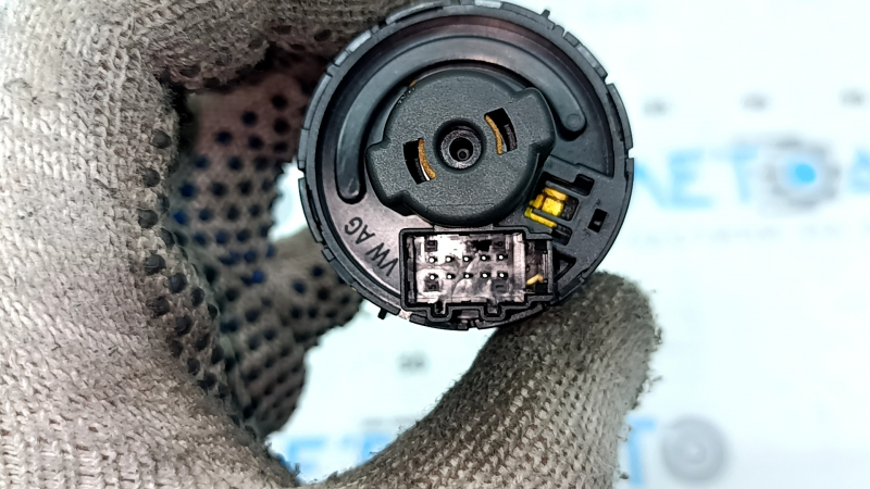 Light control VW Taos 22-25
