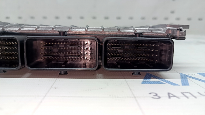 Nissan Murano 25-26 engine computer ECU unit