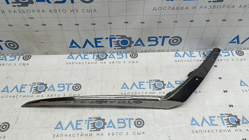 Left front bumper molding Nissan Kicks 21-24 dark chrome, swollen chrome, sand