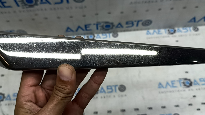 Left front bumper molding Nissan Kicks 21-24 dark chrome, swollen chrome, sand