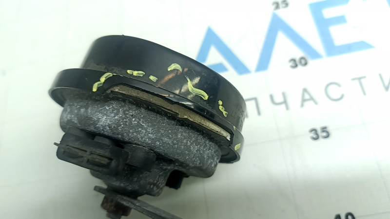 Signal low Nissan Kicks 21-25 no fragment