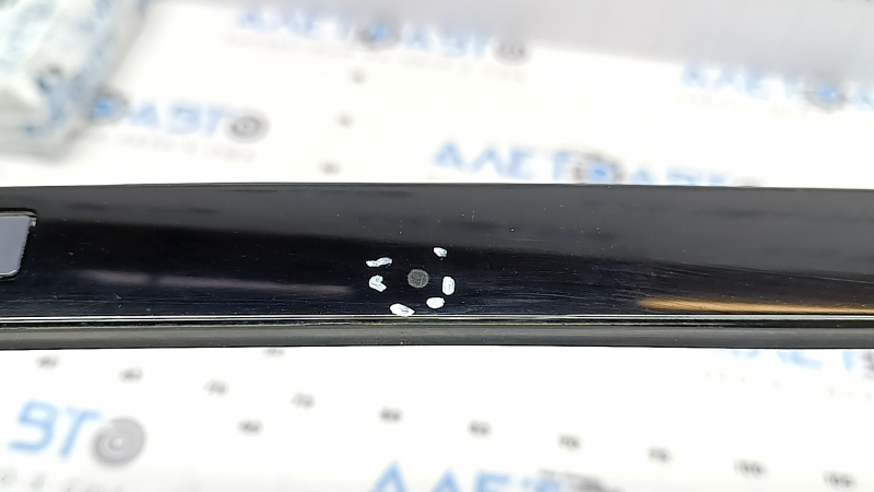 Right roof trim Mercedes C-class W205 16-21 hits, paint peeled off