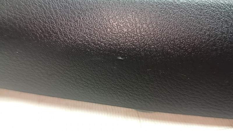 Right trunk arch trim trim for Nissan Kicks 20-25, black, scratches, nicks, worn