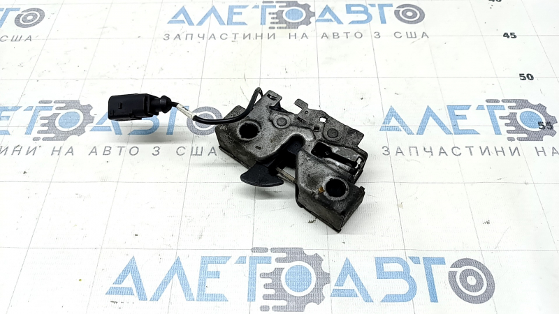 VW Taos 22-25 hood lock
