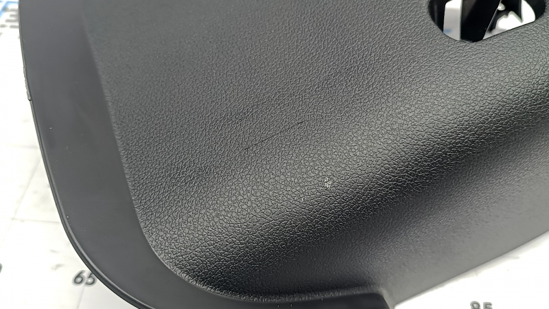 Kia Sorento 16-20 black relay speaker frame, scratches
