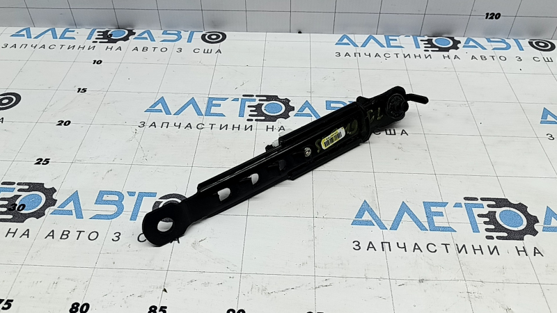 Driver's seat belt bracket Kia Sorento 16-20