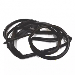 Subaru Outback 10-14 rear right door seal