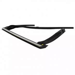 Upper door molding with glass seal rear right Lincoln MKC 15-