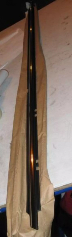 Door molding center rear right Toyota Camry v40
