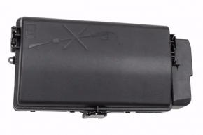 Chevrolet Malibu 13-15 underhood fuse box with pzev