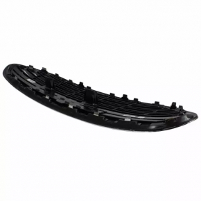 Radiator grill grill Ford Fiesta 14-19 rest usa chrome no molding part, dented, fractures