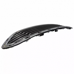 Radiator grill grill Ford Fiesta 14-19 rest usa chrome no molding part, dented, fractures