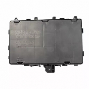 Underhood fuse box Ford Edge 15-3.5 broken mount