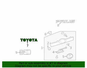 Toyota emblem on the trunk door of the Toyota Prius 2009.