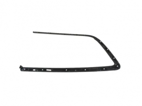 Chrysler Pacifica 20-24 rear left window molding, chrome, worn, scratches